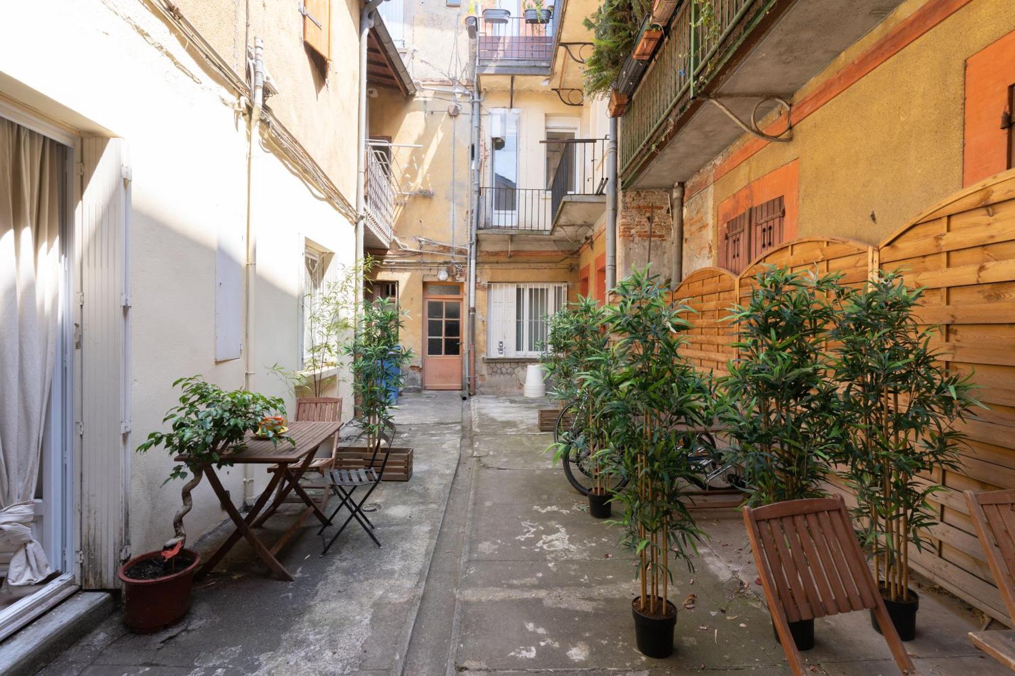 Апартаменты Le Patio Riquet Тулуза Экстерьер фото